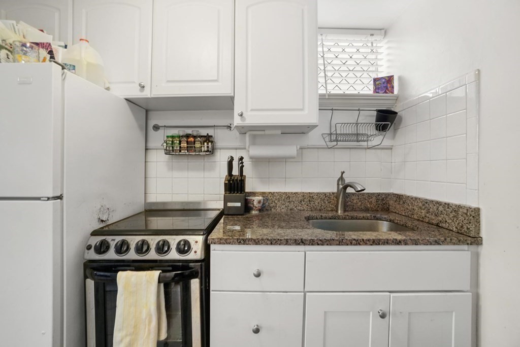 14 Gloucester # 1a Property Photo 6