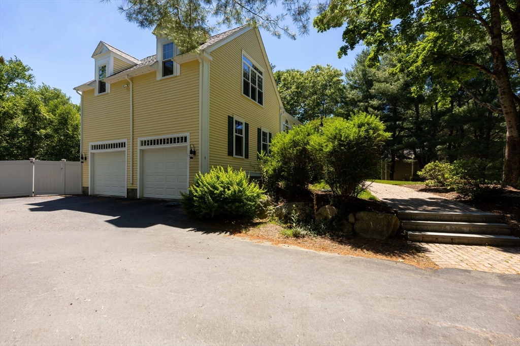 35 Vineyard Place Property Photo 4