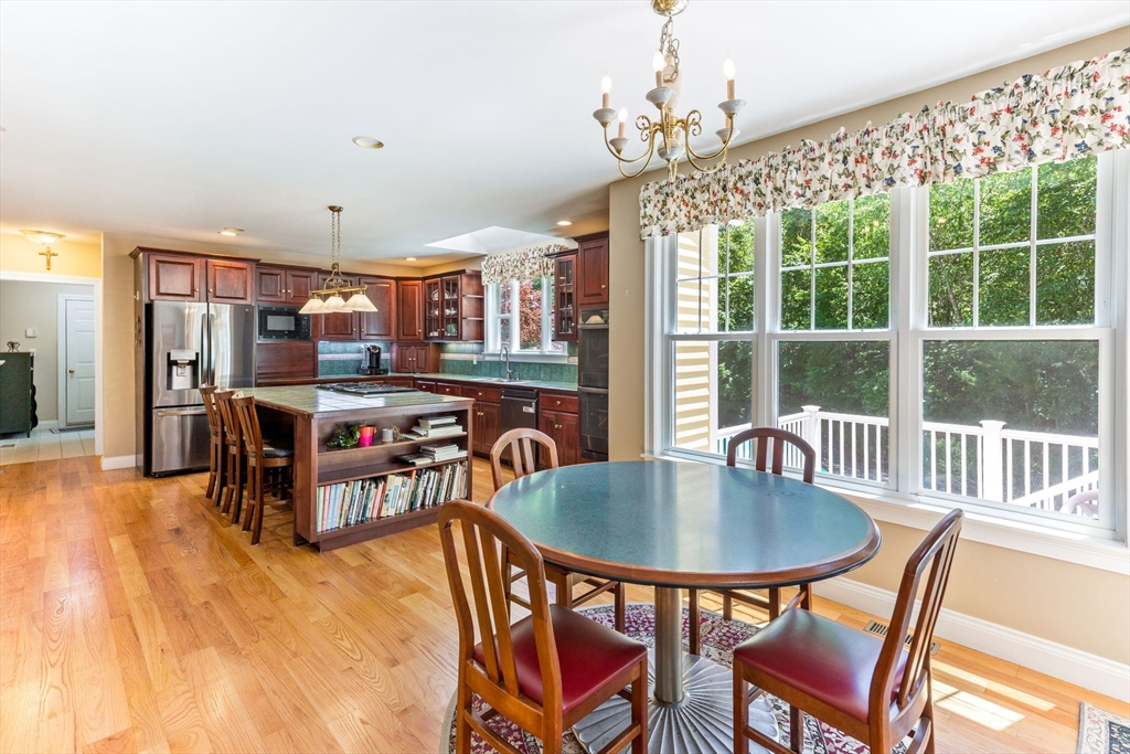 35 Vineyard Place Property Photo 6