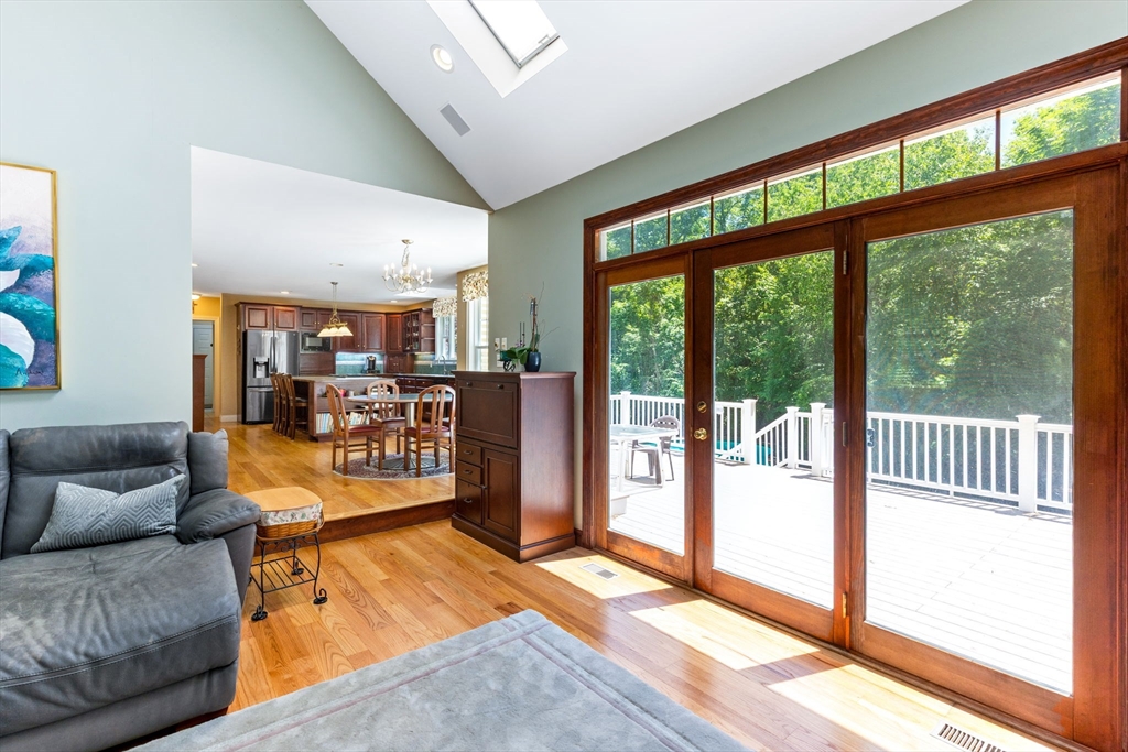 35 Vineyard Place Property Photo 7