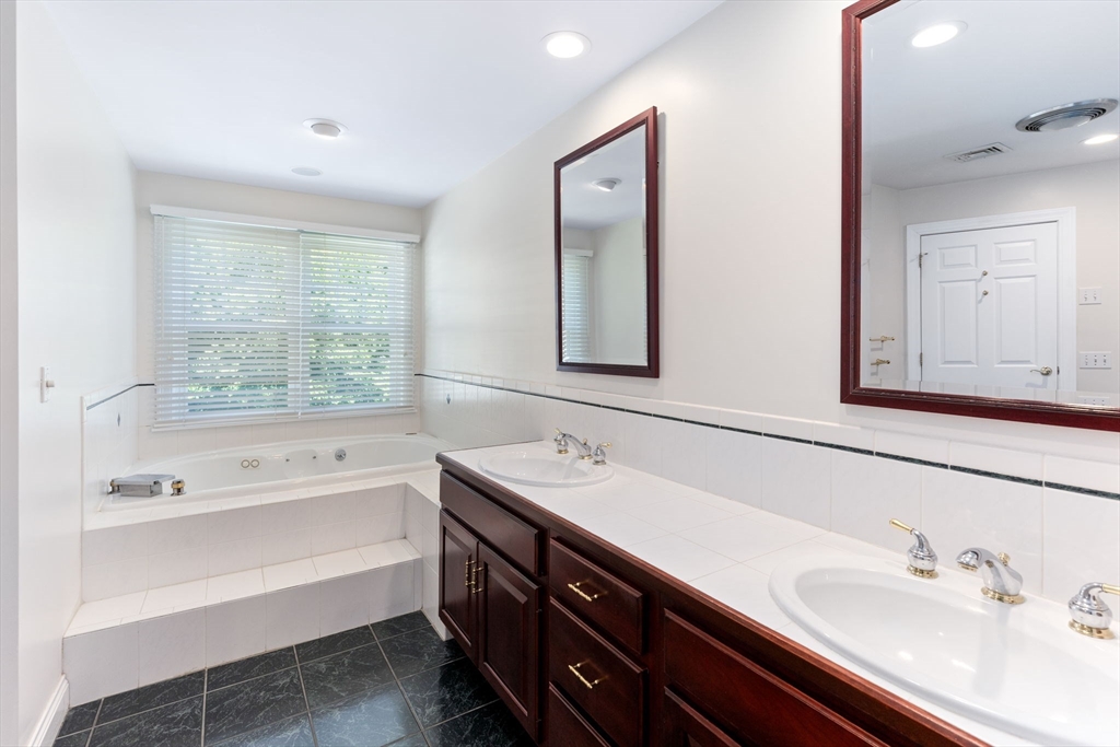 35 Vineyard Place Property Photo 26