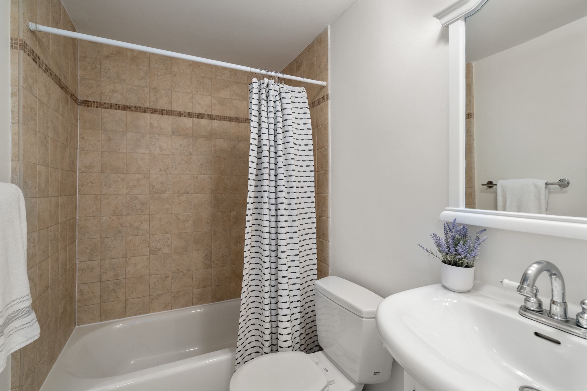 84 Grant St # 12 Property Photo 11
