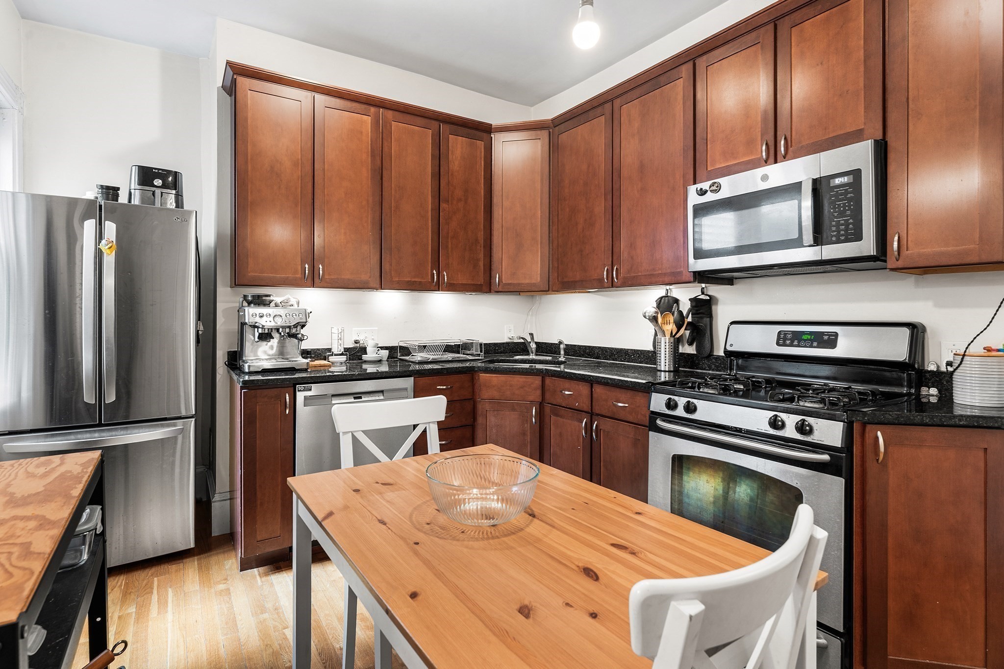 40 Rockview St # 3 Property Photo 9