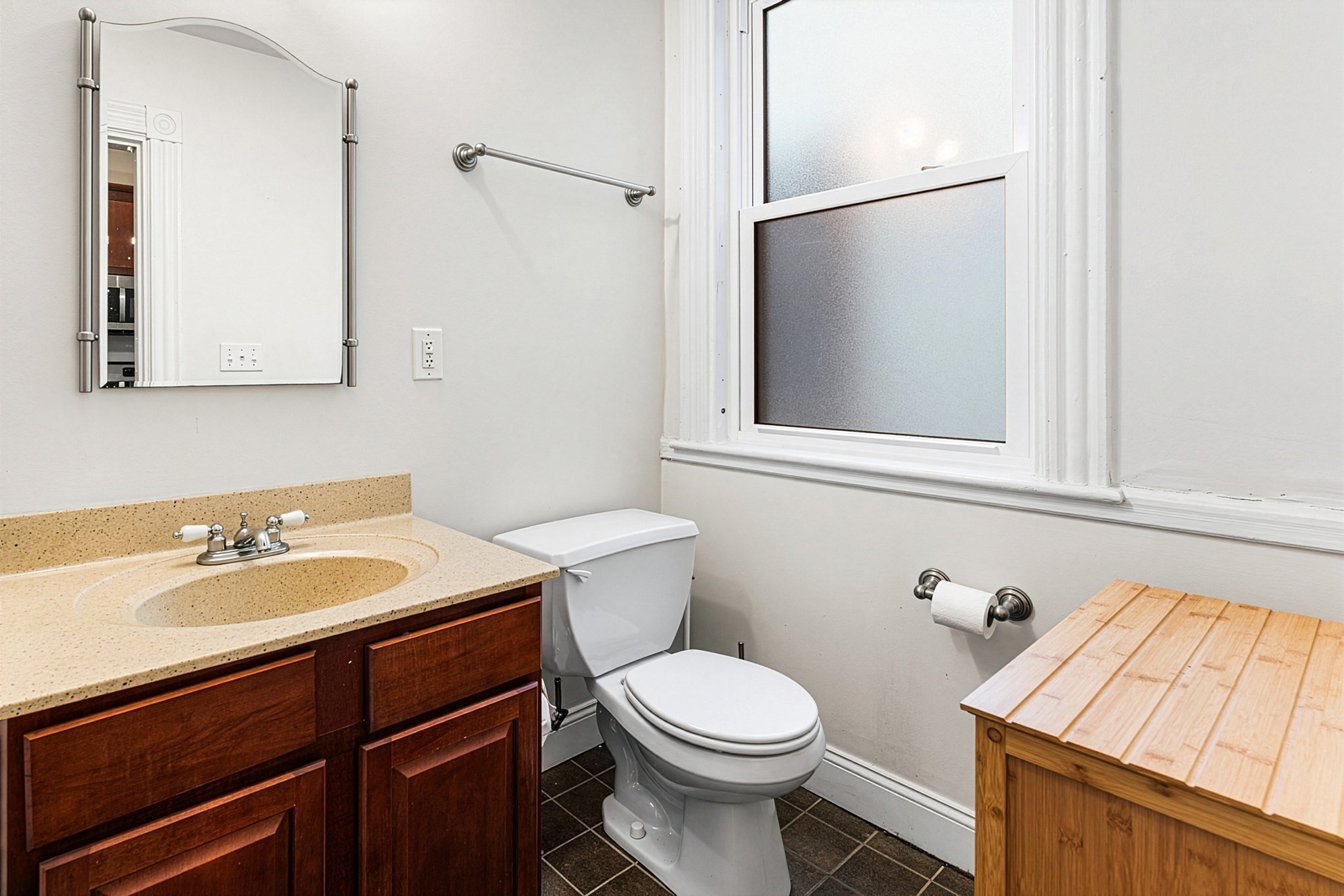 40 Rockview St # 3 Property Photo 12