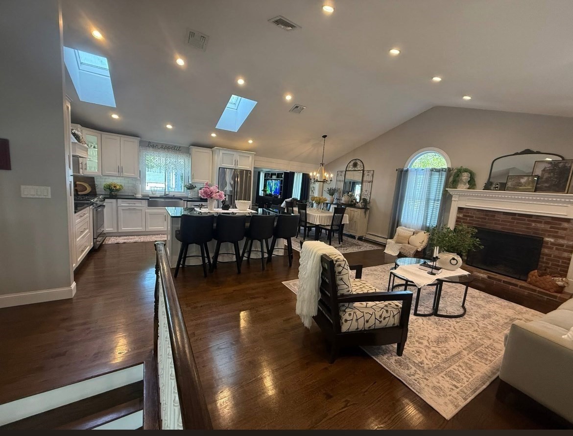 10 Dean Street Property Photo 6