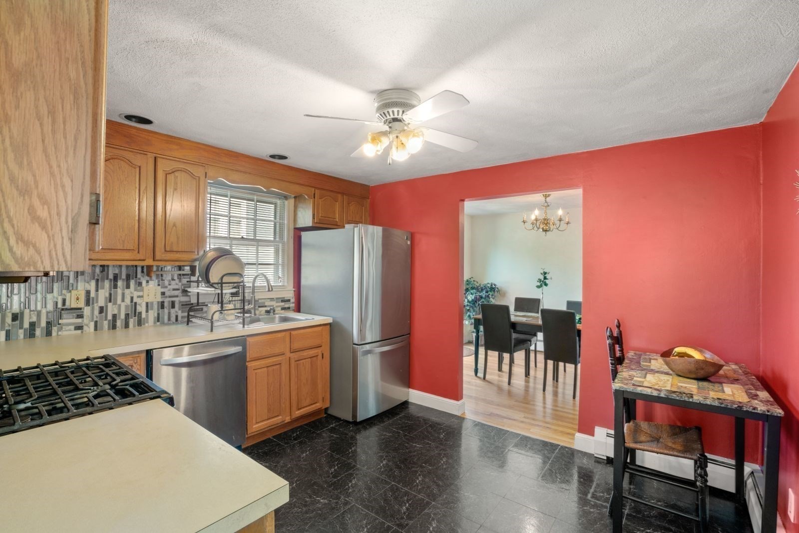 42 Rockland Ave Property Photo 4