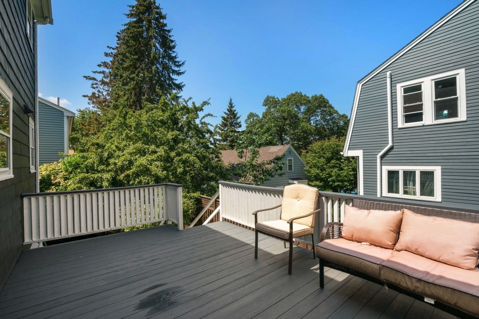 42 Rockland Ave Property Photo 7