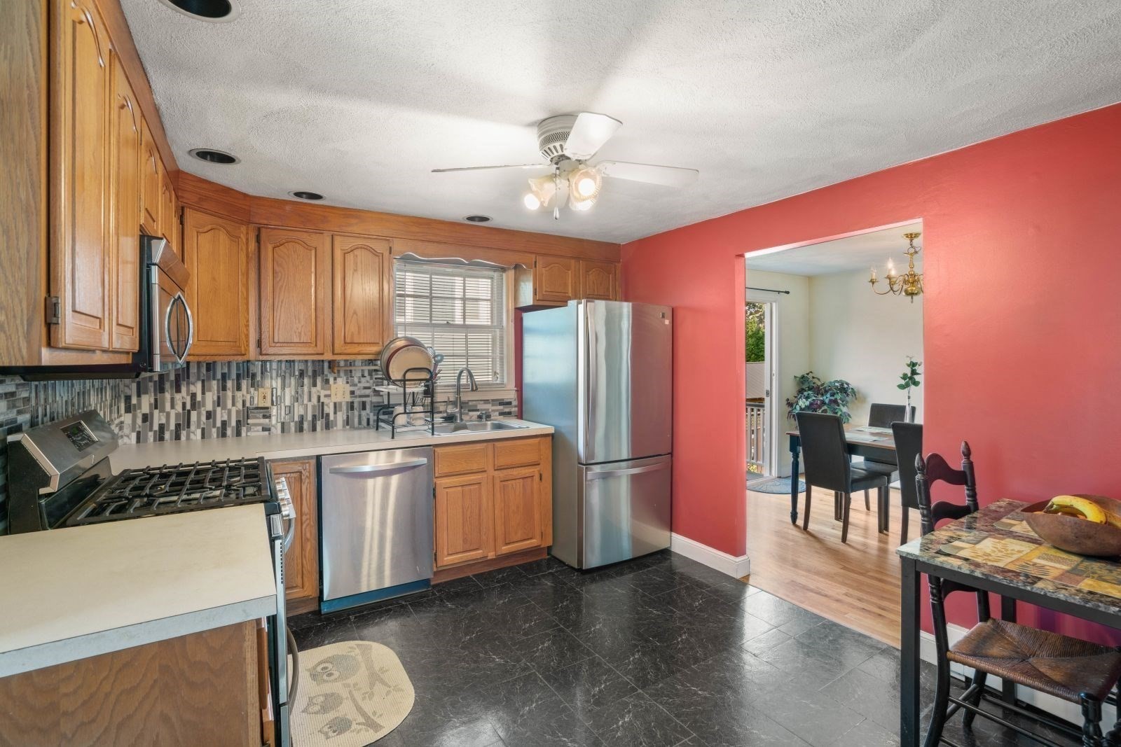 42 Rockland Ave Property Photo 9
