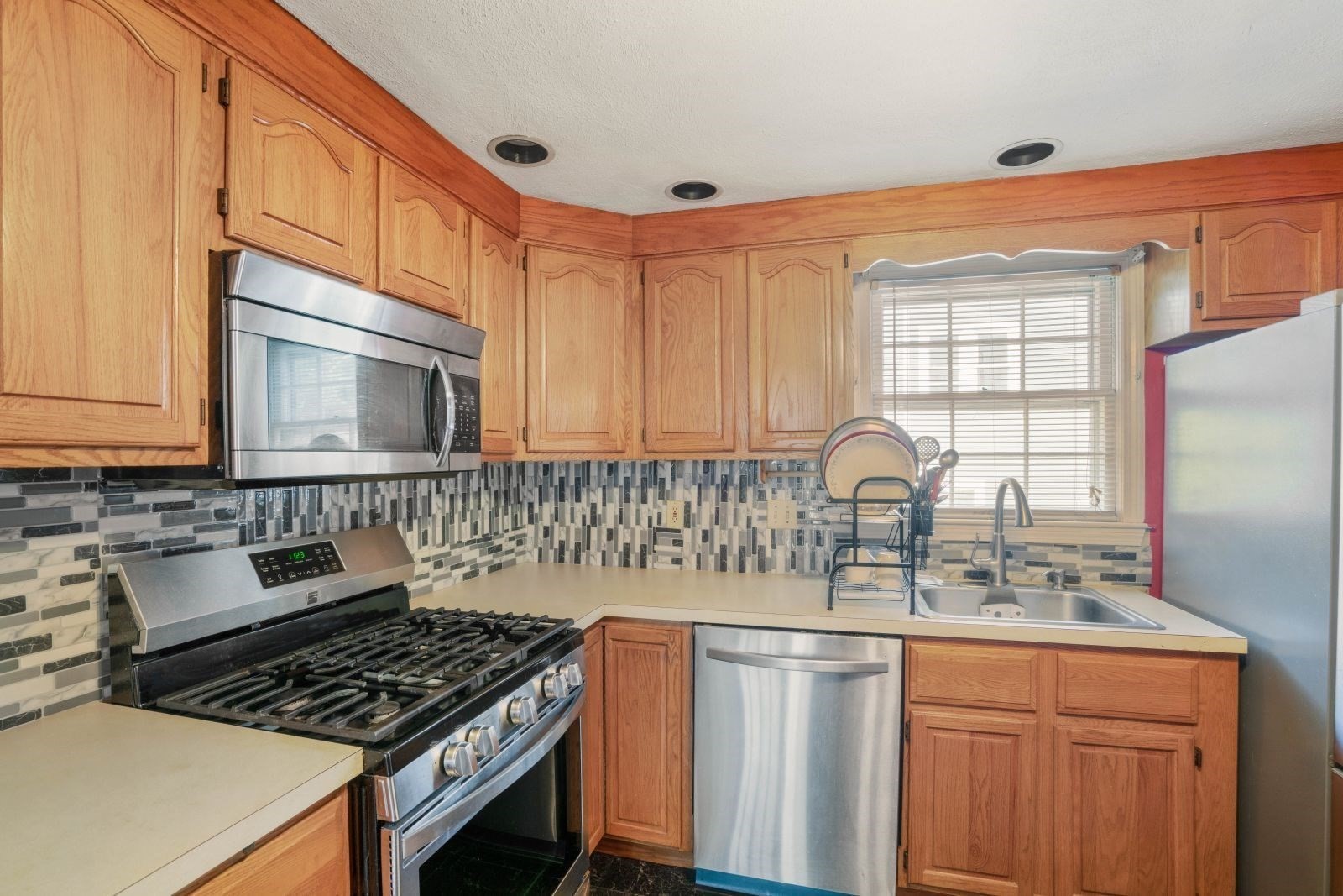 42 Rockland Ave Property Photo 10