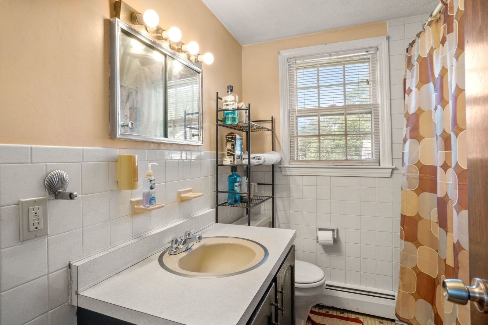 42 Rockland Ave Property Photo 23