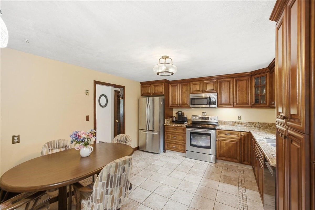 3 Granite St Property Photo 3