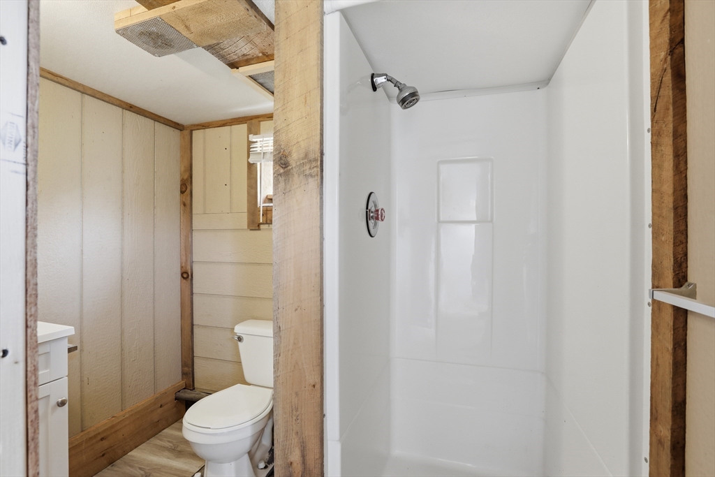 18 Glenwood St Property Photo 22