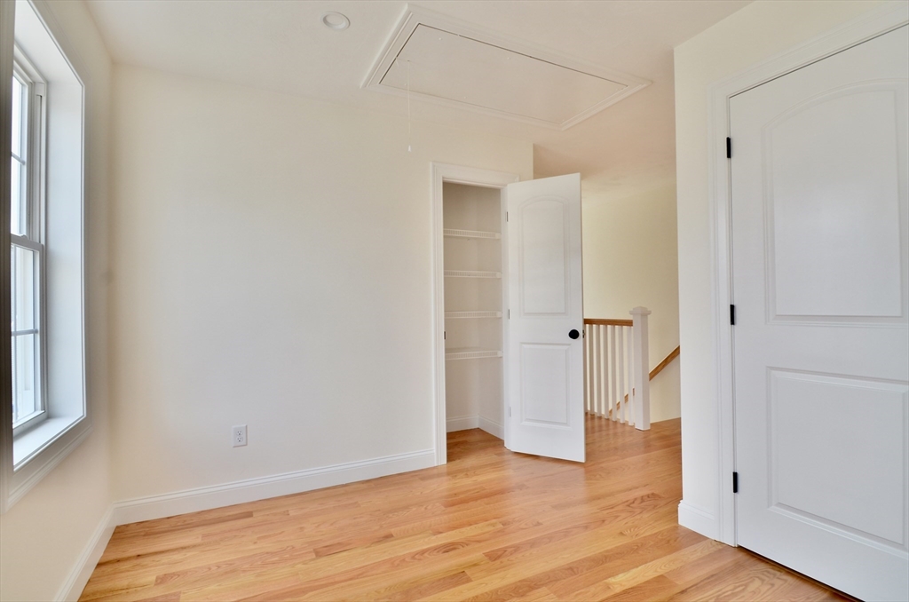 19c Crownshield # 19c Property Photo 21