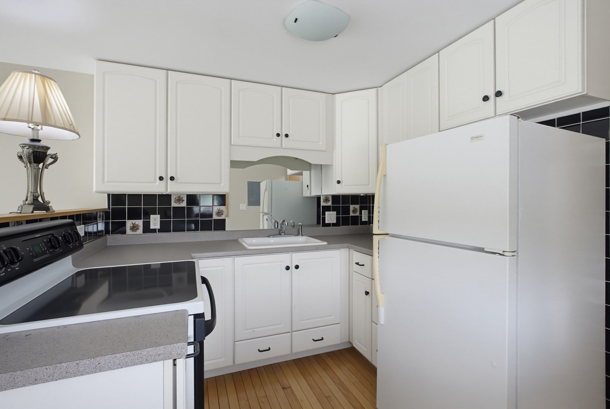 113 Summer St Property Photo 24
