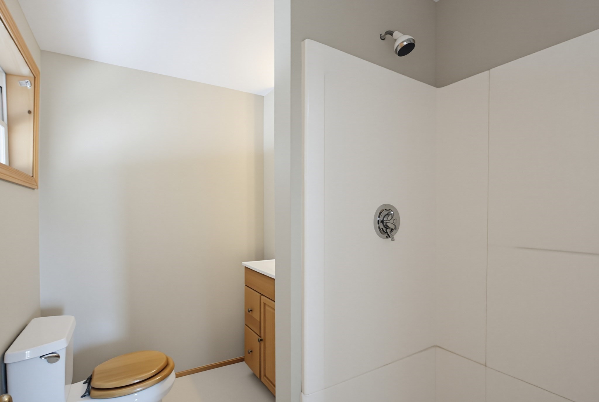 113 Summer St Property Photo 26