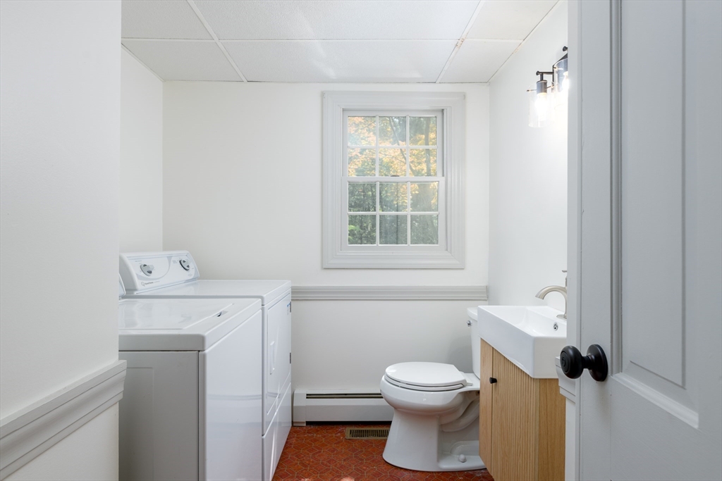 1662 Wachusett St Property Photo 17