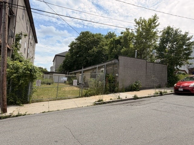 146 Lonsdale St Property Photo 1