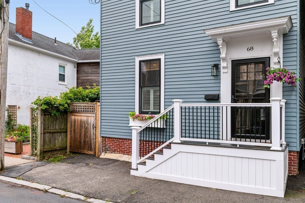 68 Milk St Property Photo 3