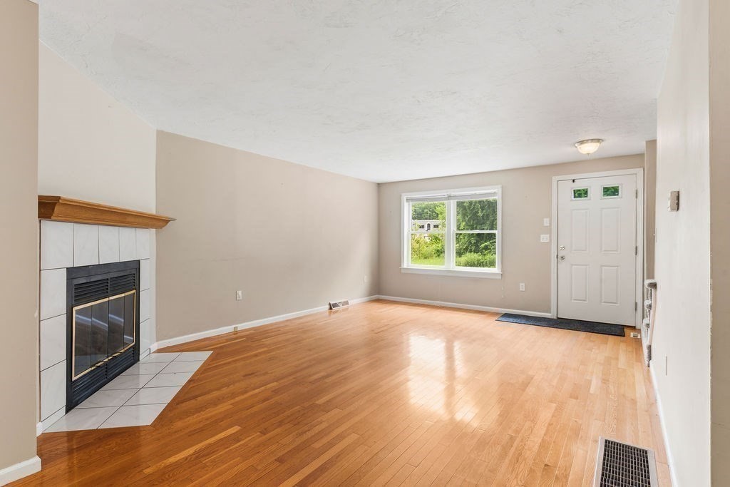 145 South St # 6 Property Photo 5