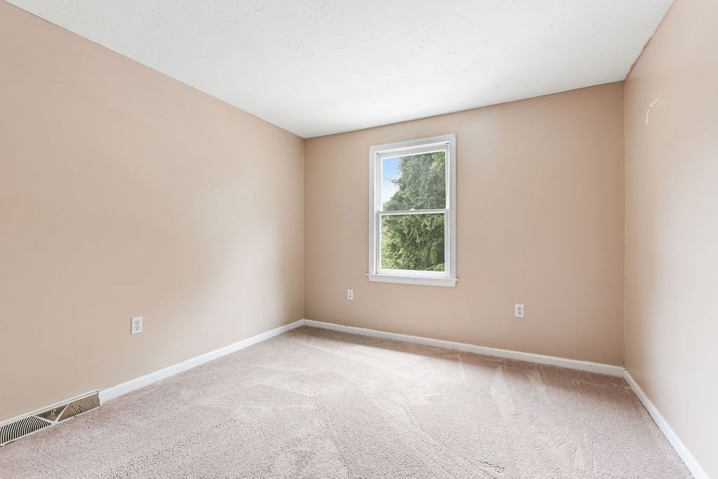 145 South St # 6 Property Photo 18