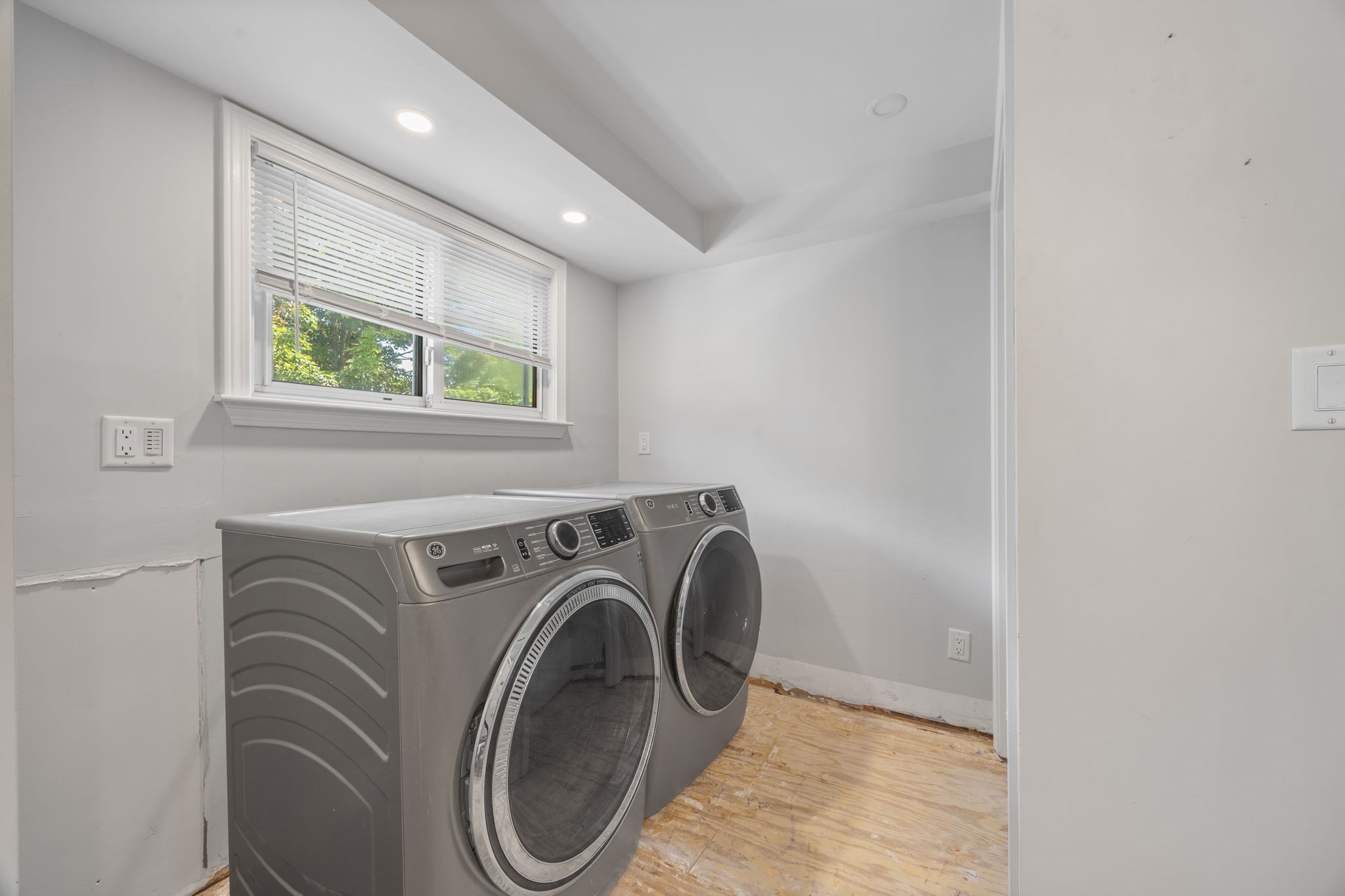 513-515 Cross St Property Photo 17