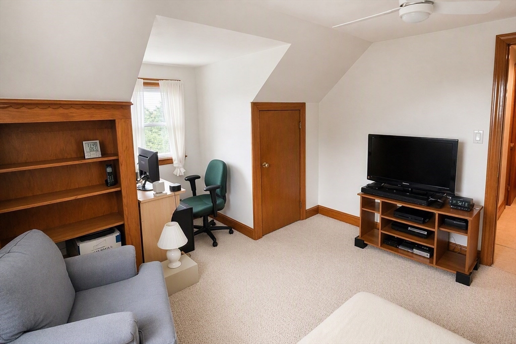270 Vane Street Property Photo 23