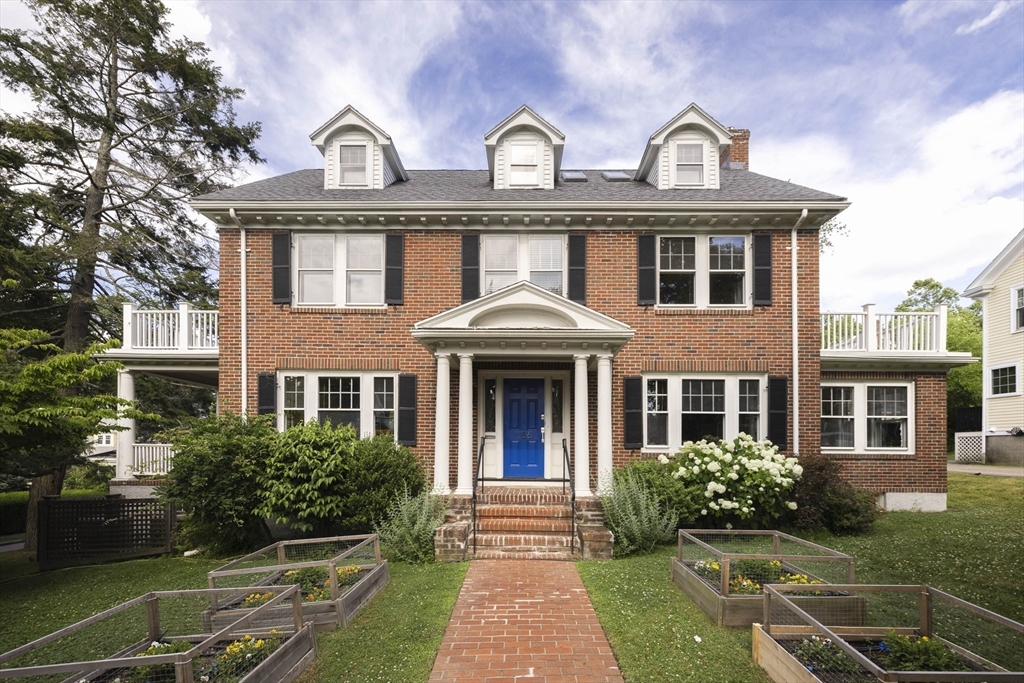 156 Common Street Property Photo 2