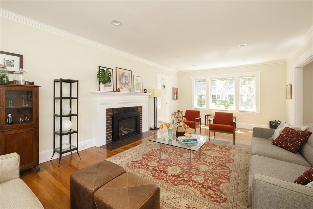 156 Common Street Property Photo 6