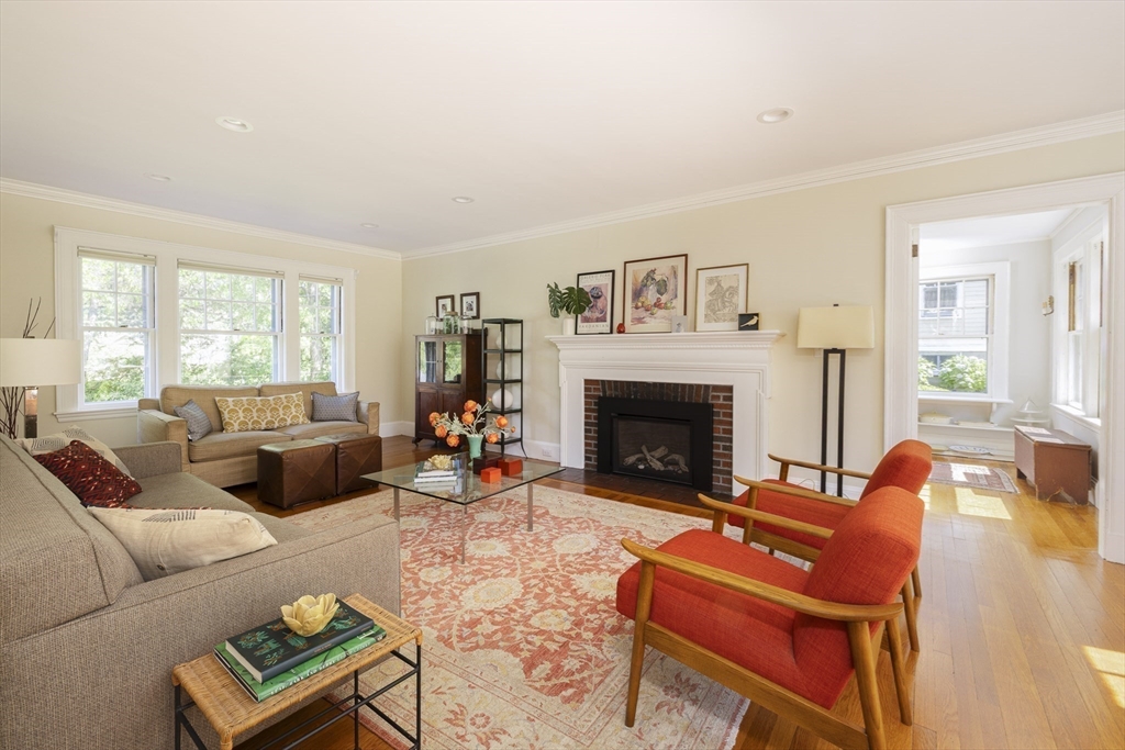 156 Common Street Property Photo 7