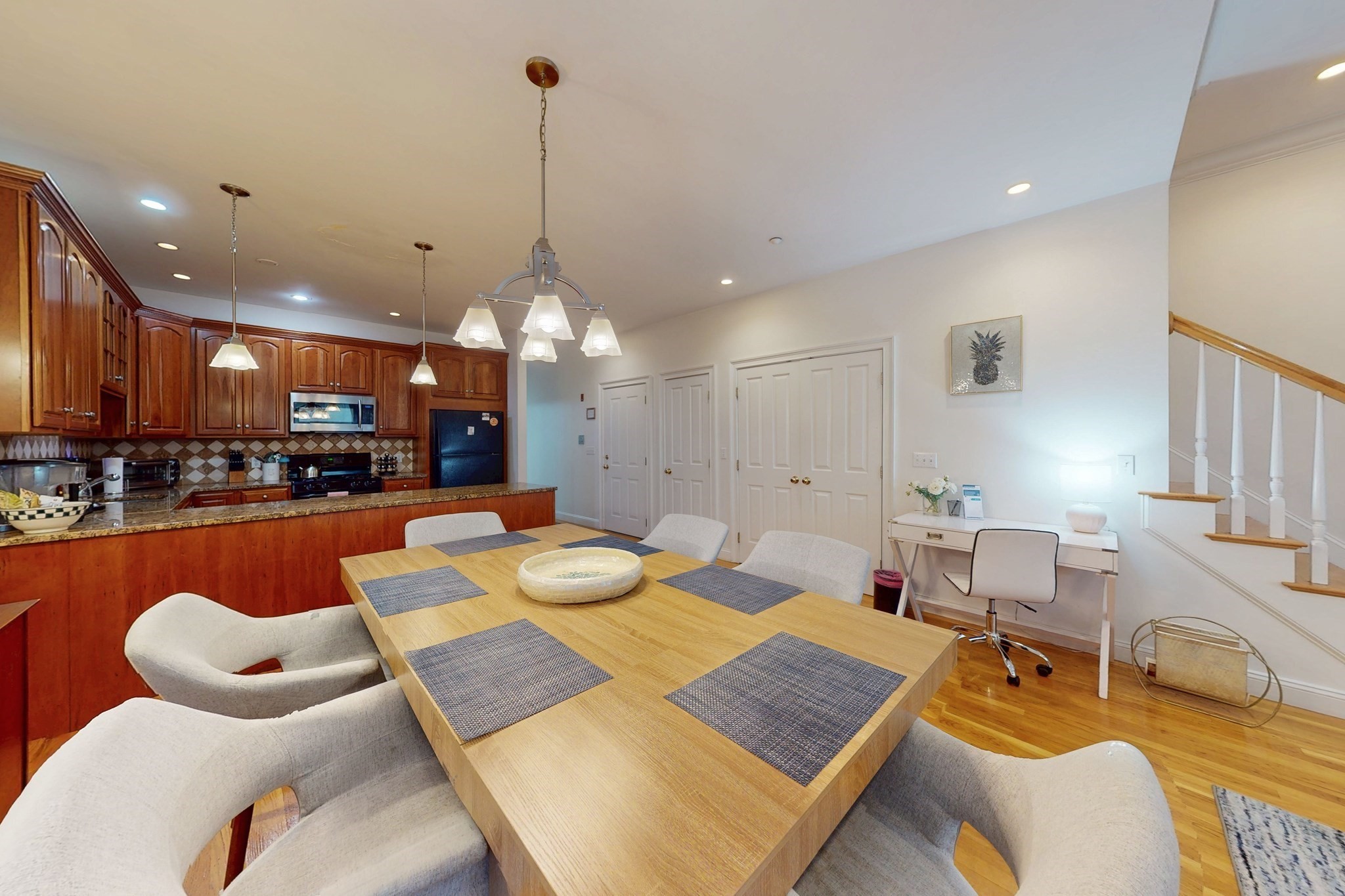 2 Harvard Square Property Photo 4