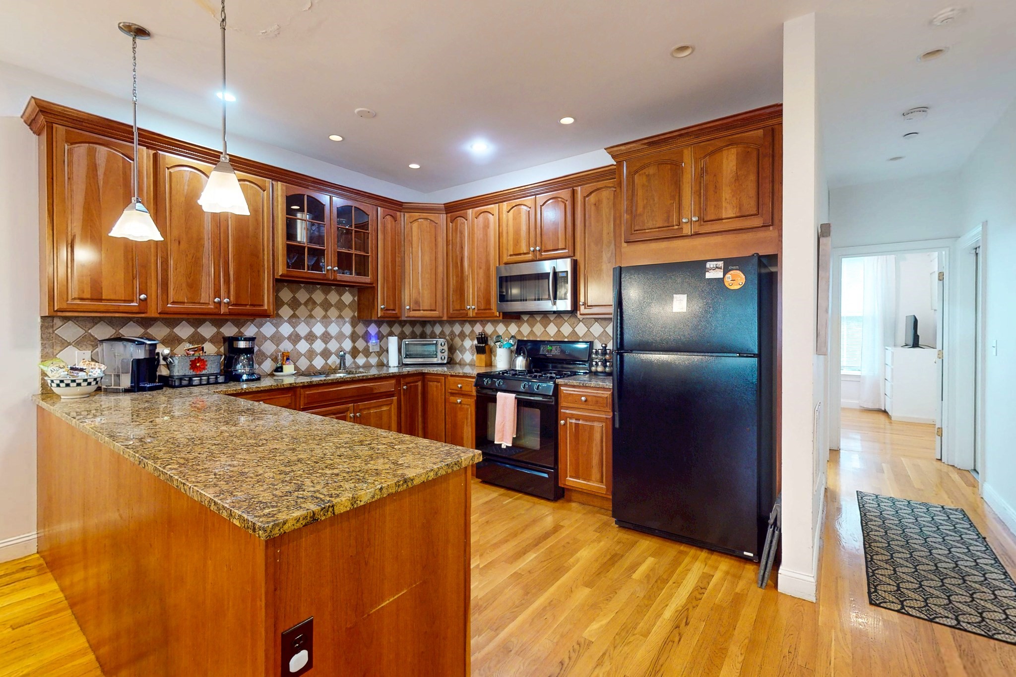 2 Harvard Square Property Photo 5