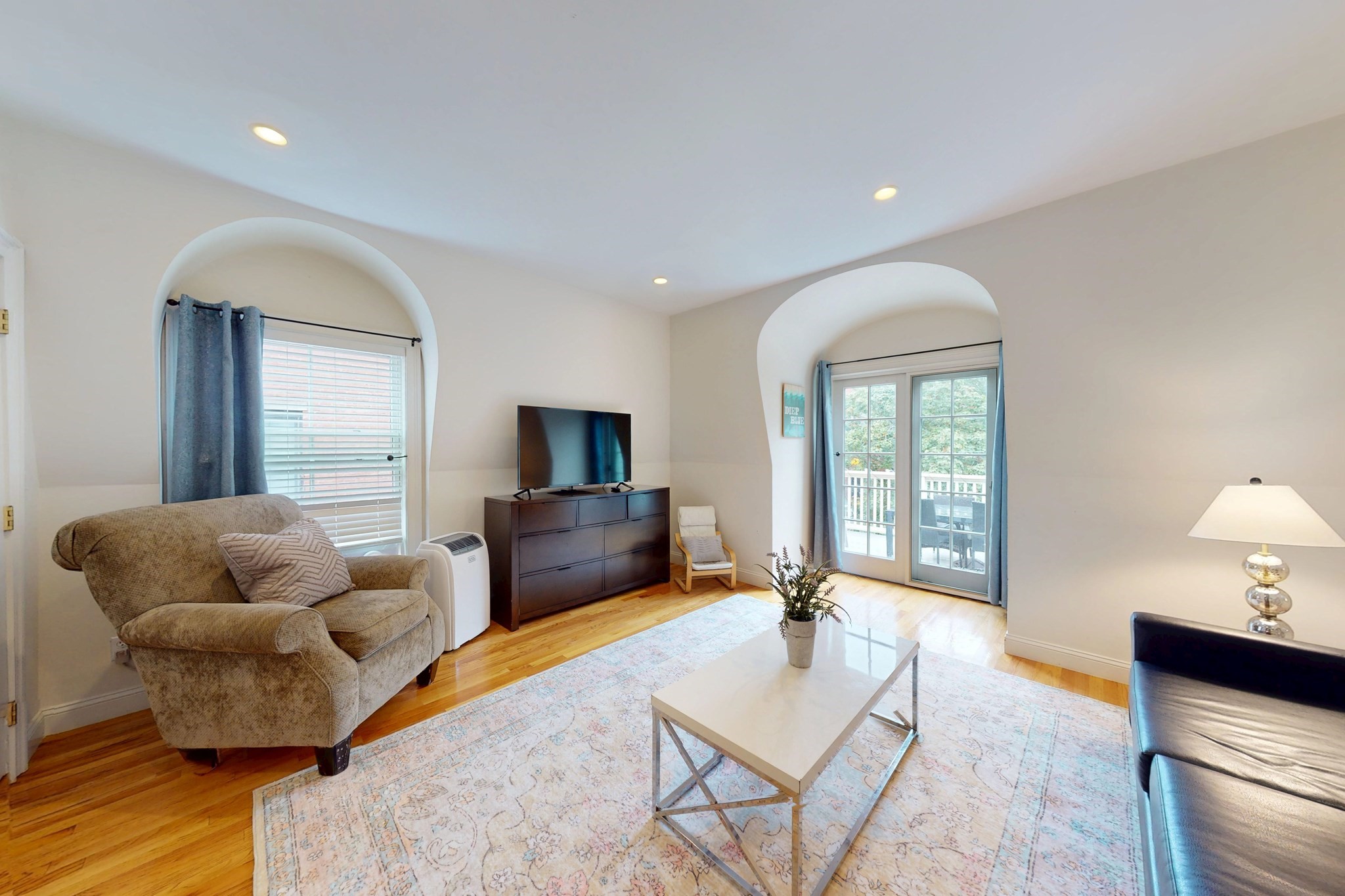 2 Harvard Square Property Photo 14