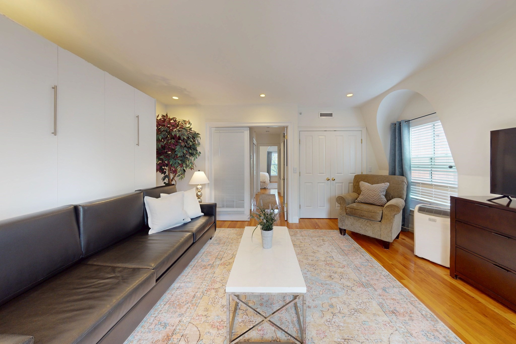 2 Harvard Square Property Photo 15