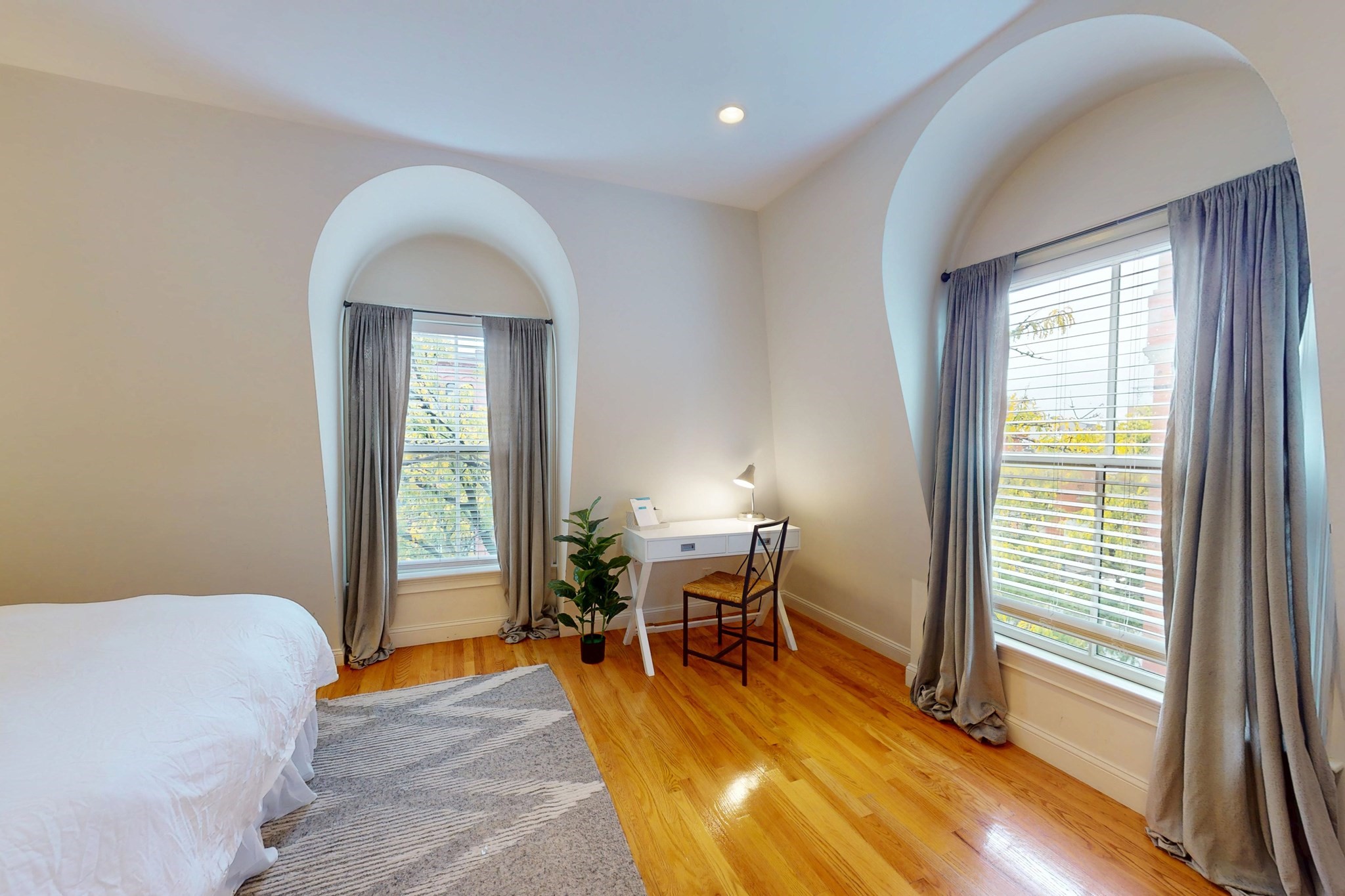 2 Harvard Square Property Photo 19