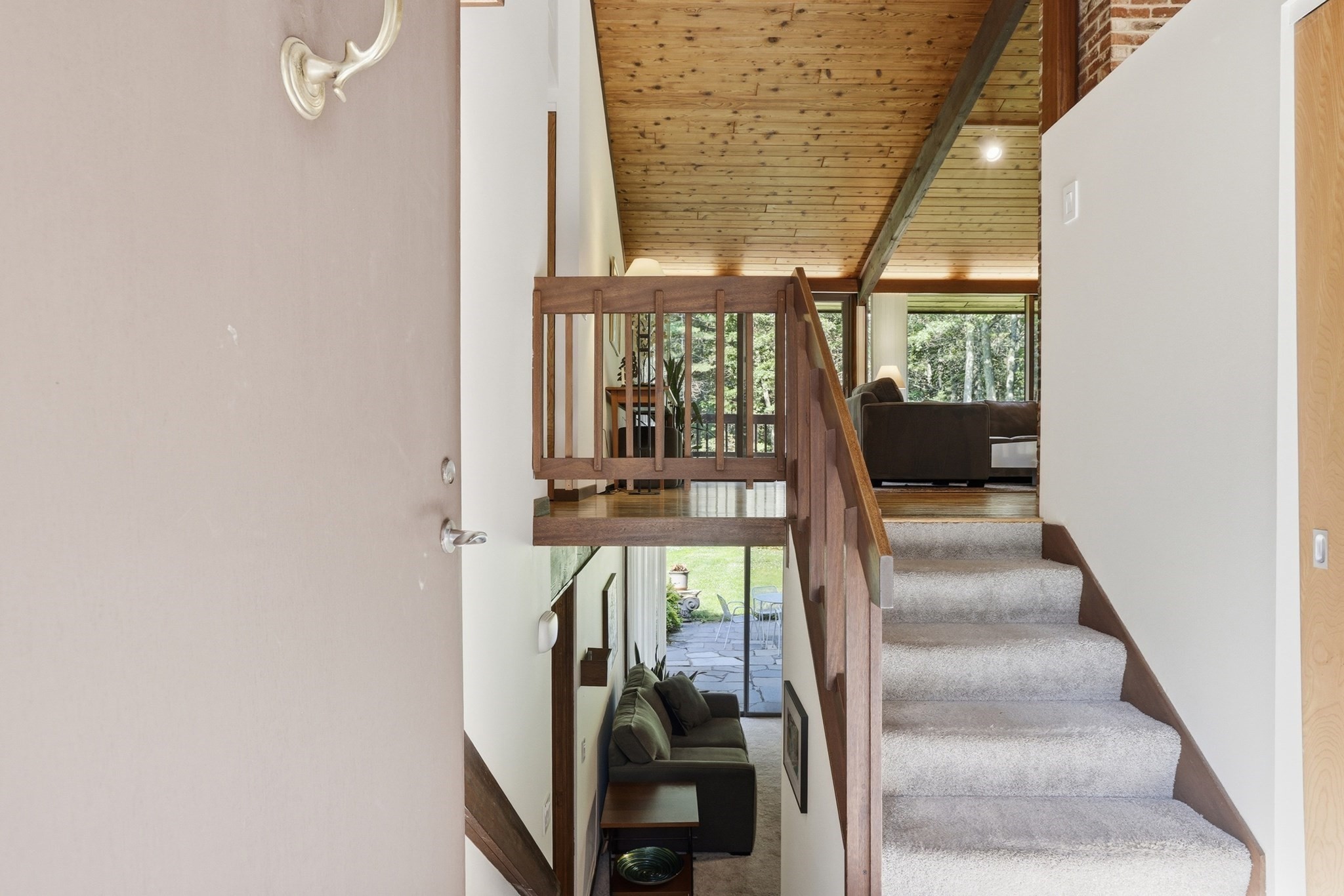 80 Evergreen Lane Property Photo 3