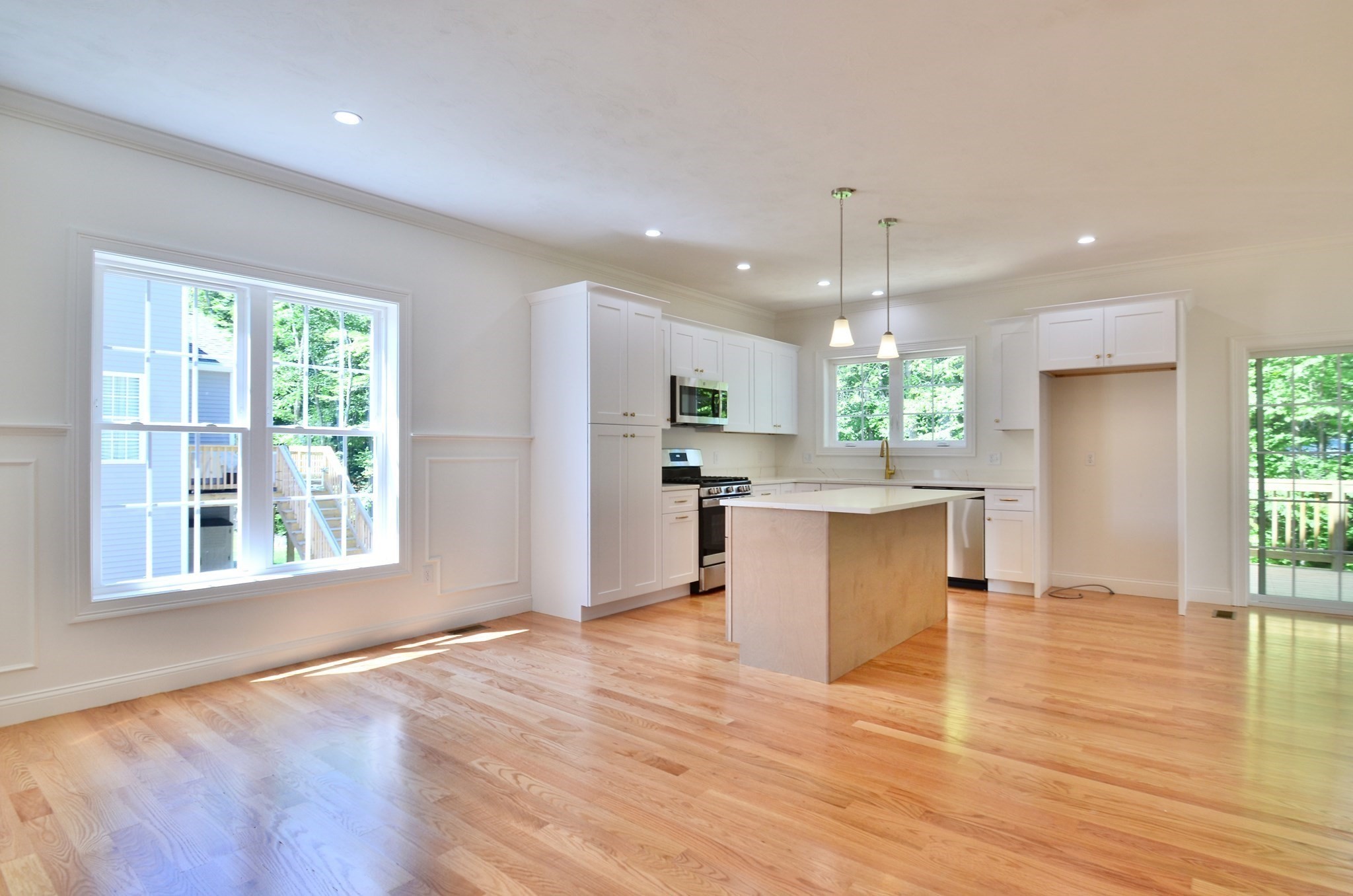 19a Crownshield # 19a Property Photo 4