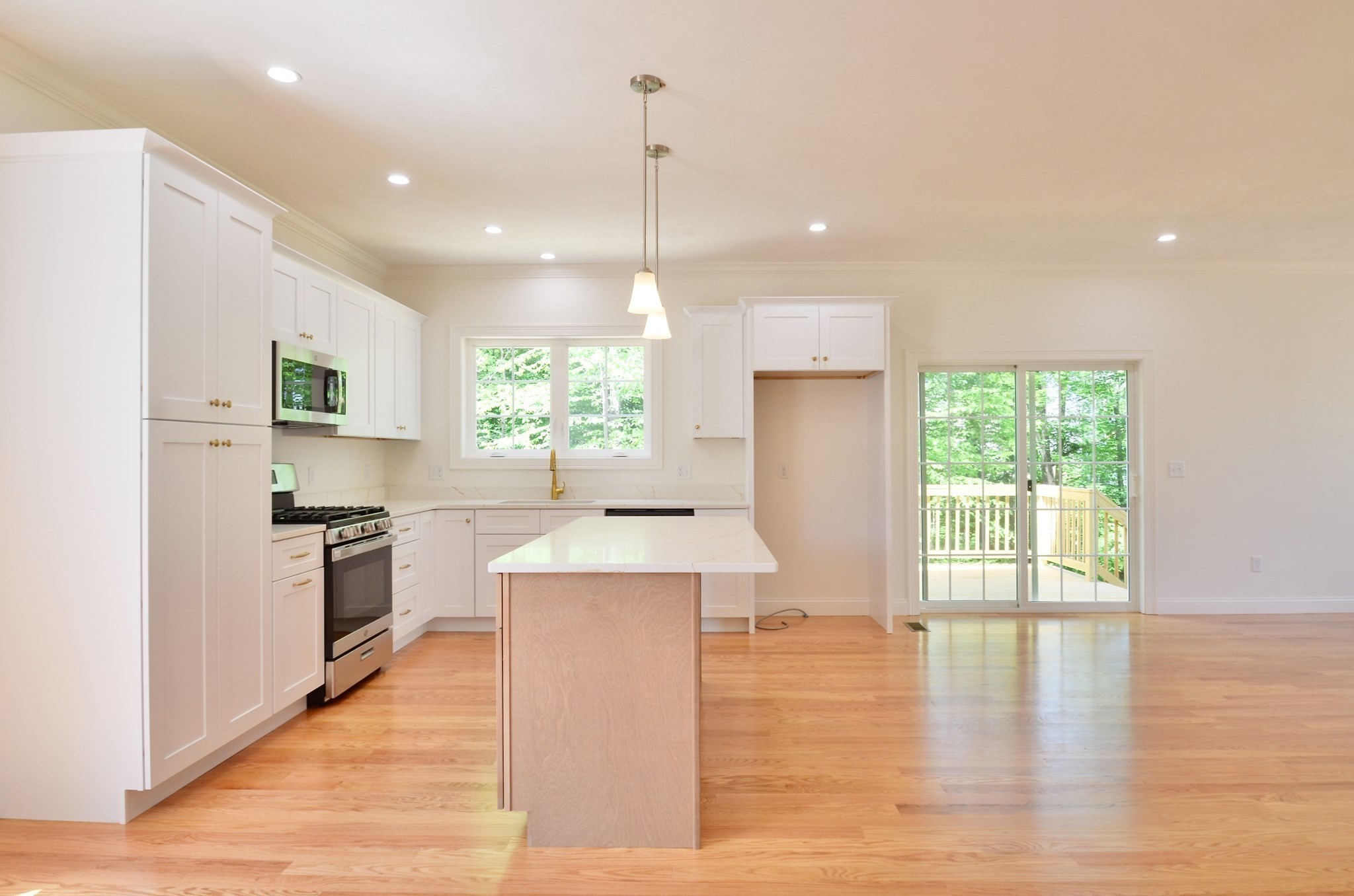 19a Crownshield # 19a Property Photo 14