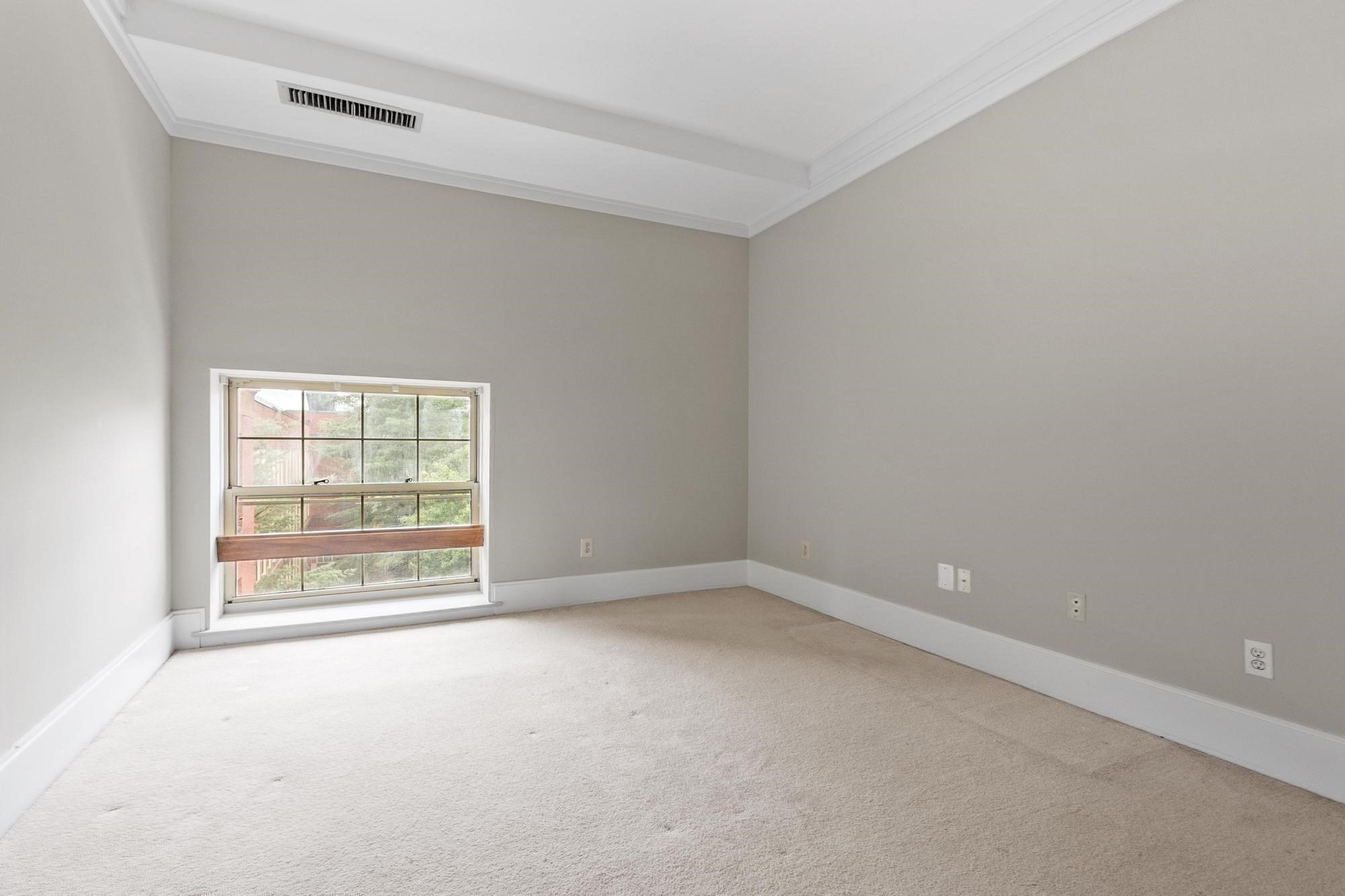 54 Forest St # 412 Property Photo 13