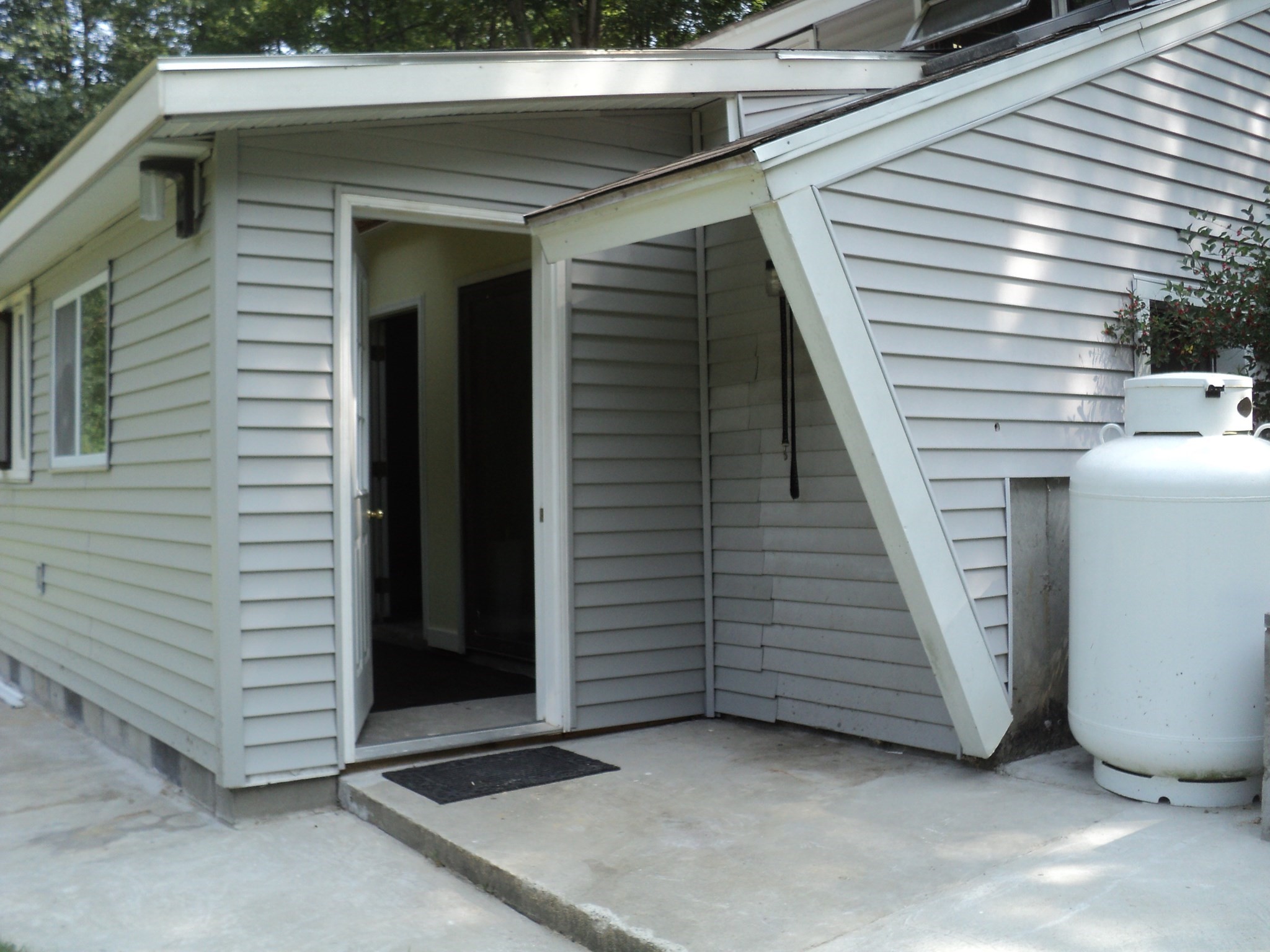 461 Warren Wright Rd Property Photo 6