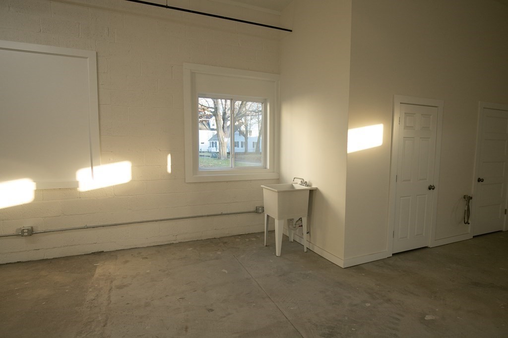 37 Franklin Street Property Photo 6