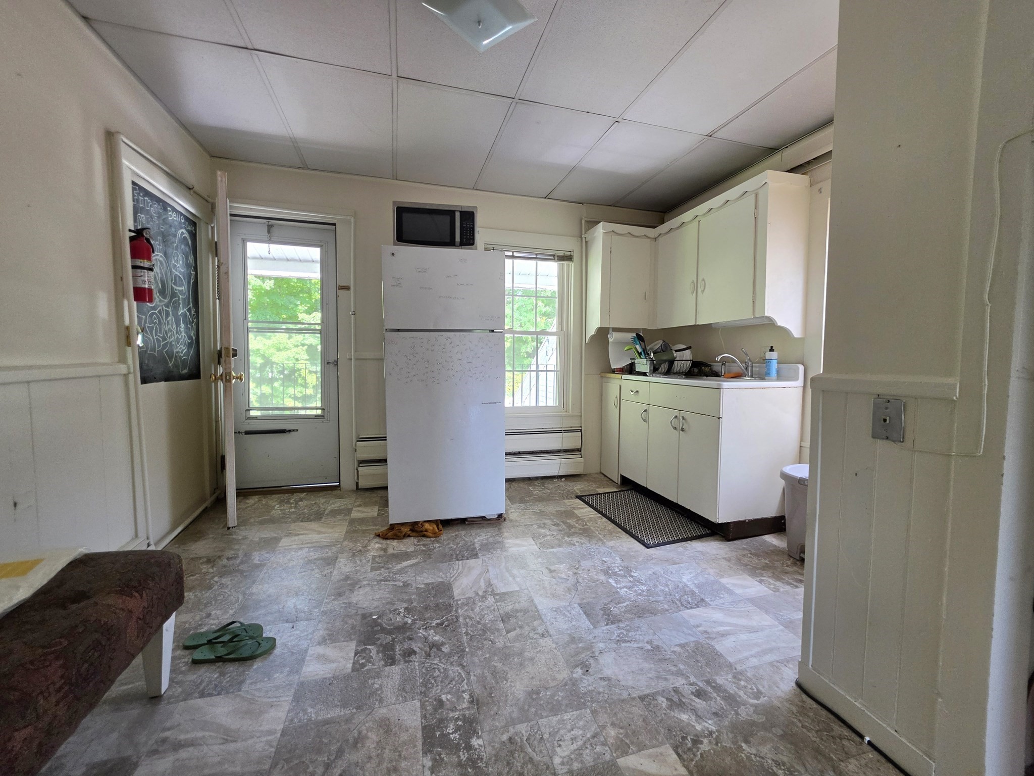 702-704 Main St Property Photo 24