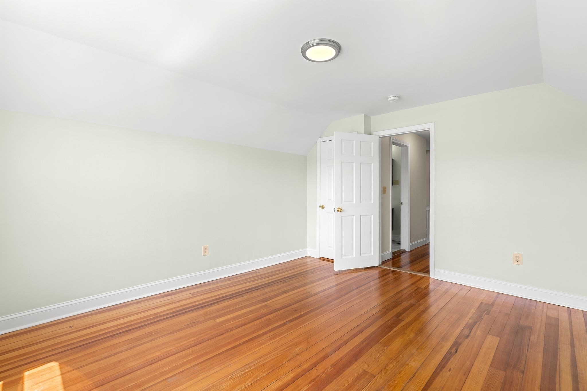 987-989 Boylston Street Property Photo 17