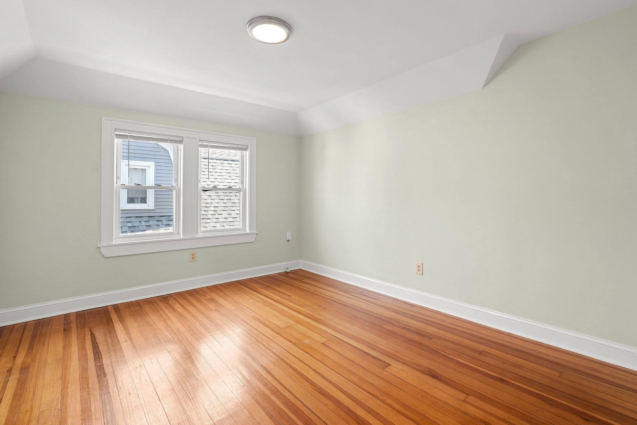 987-989 Boylston Street Property Photo 18
