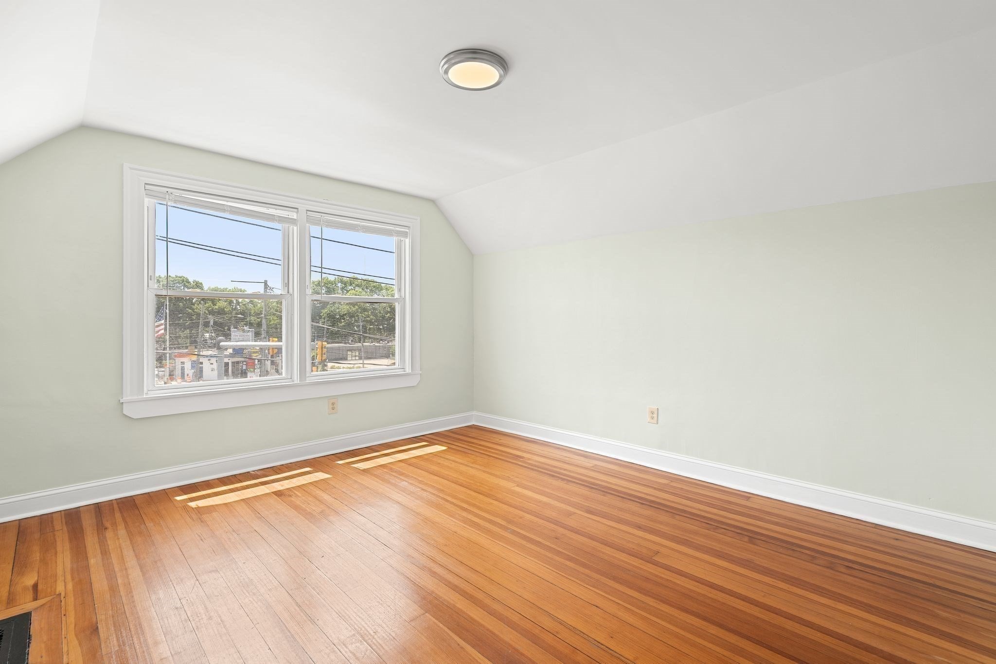 987-989 Boylston Street Property Photo 19