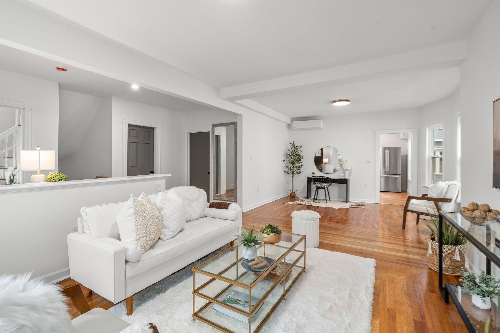 22 Charnwood Rd # 2 Property Photo 4