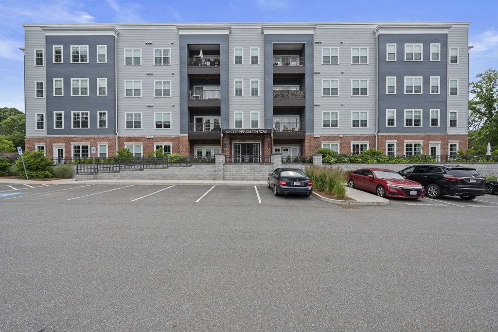 60 Coppersmith Way # 402 Property Photo 2