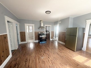 234 W 6th St # 1 Property Photo 6