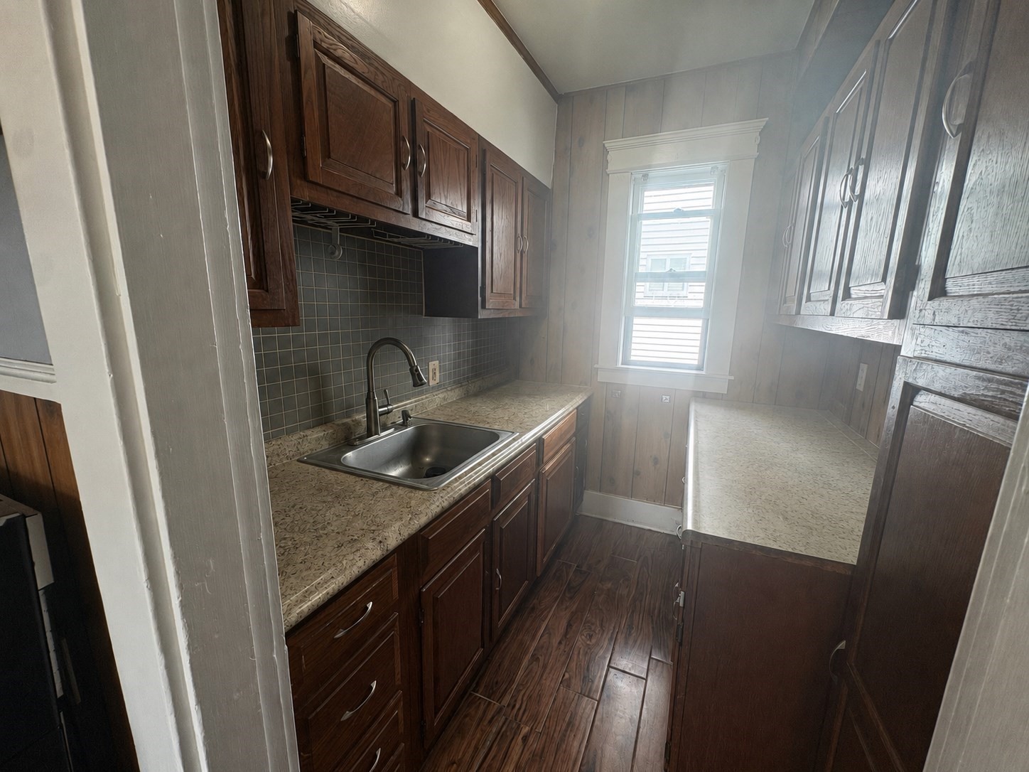 234 W 6th St # 1 Property Photo 16