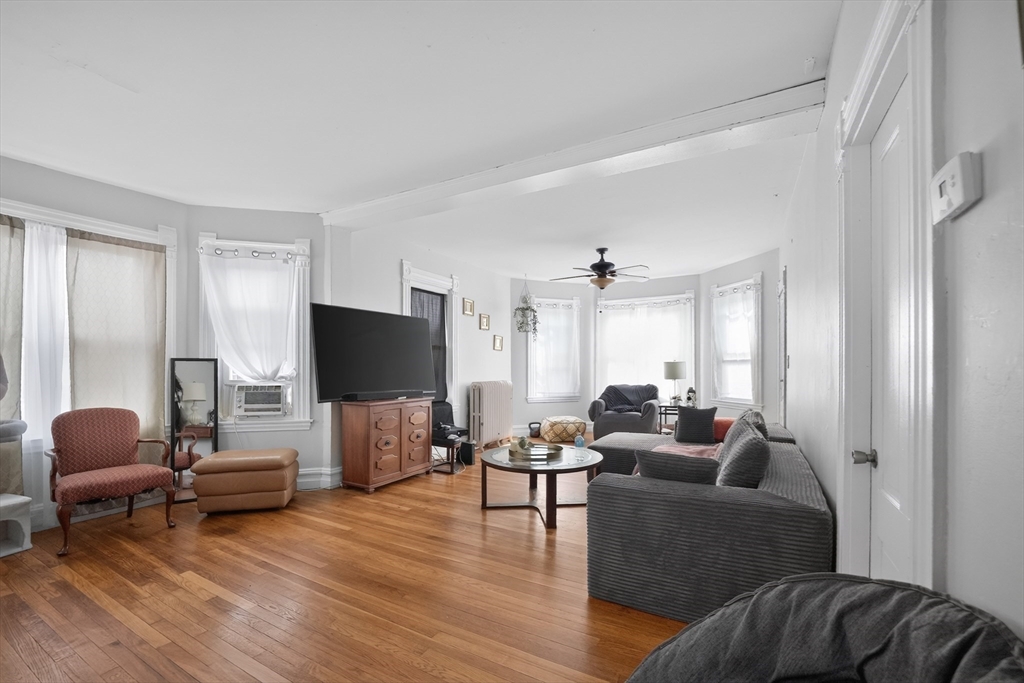 304 Summer St Property Photo 16