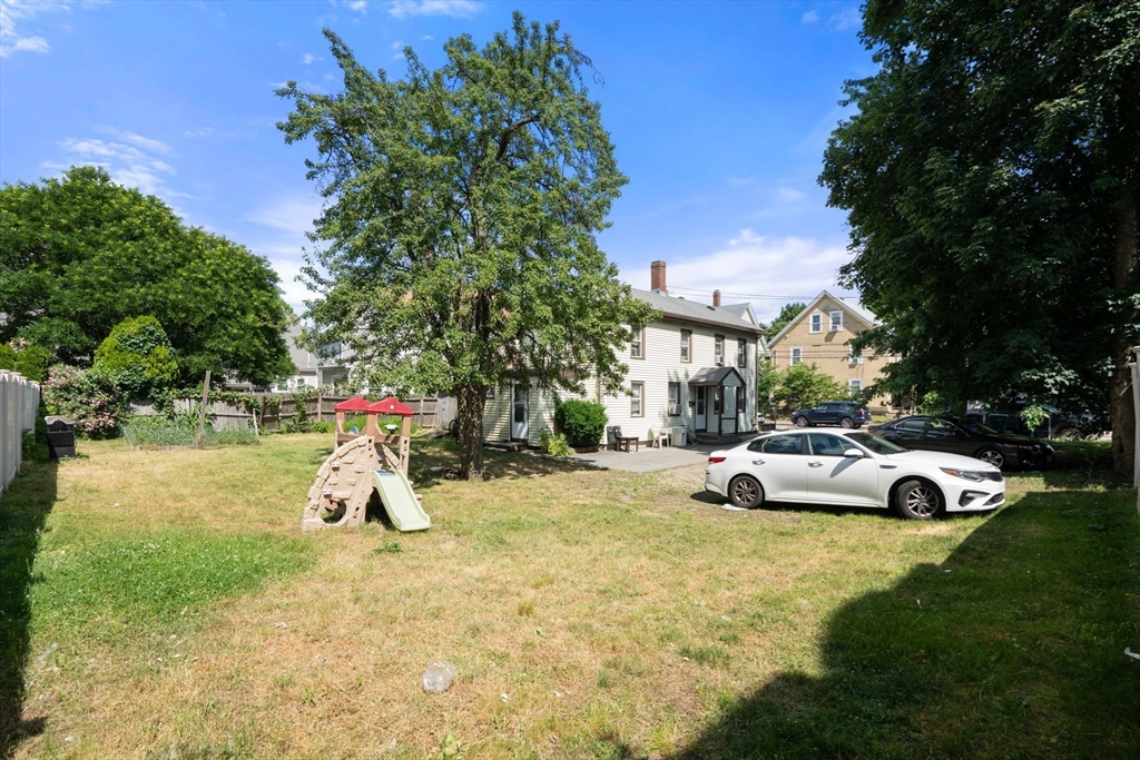 35 Middle St Property Photo 22